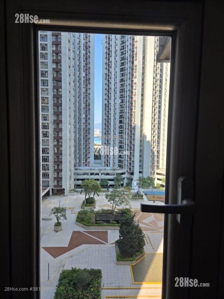 Taikoo Shing Sell 3 Bedrooms , 2 Bathrooms 580 ft²