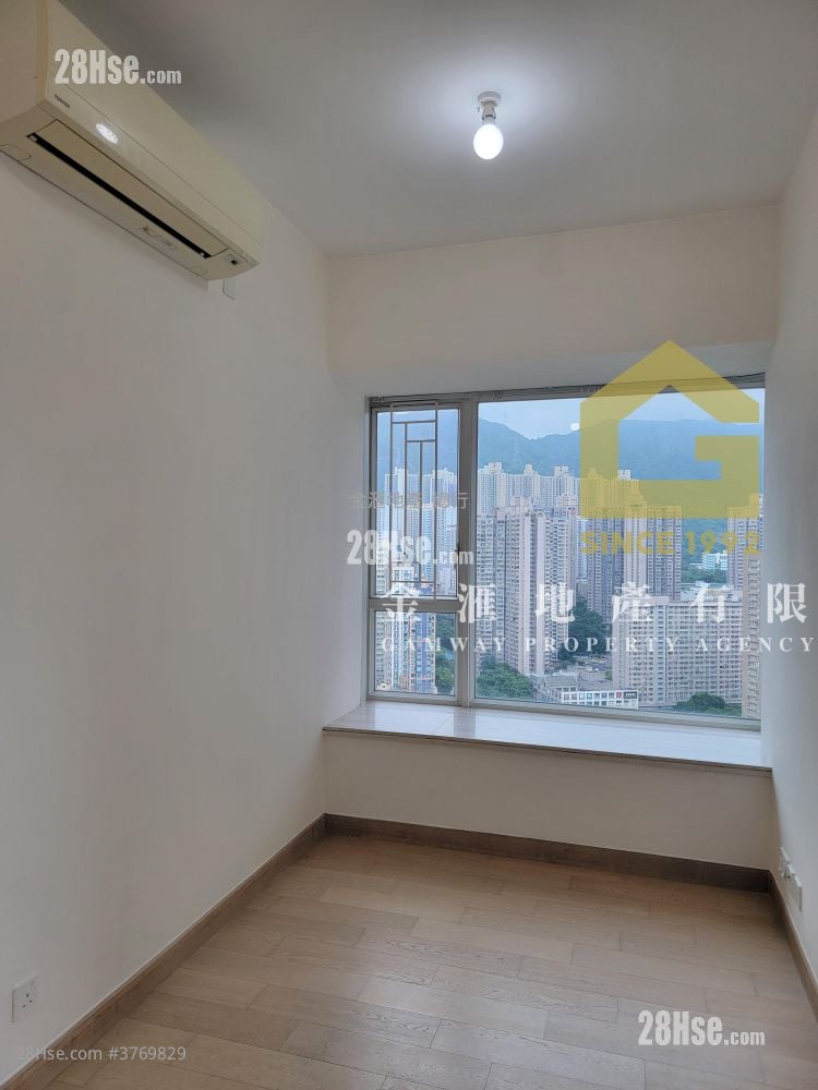 Lions Rise Rental 2 Bedrooms , 1 Bathroom 567 ft²