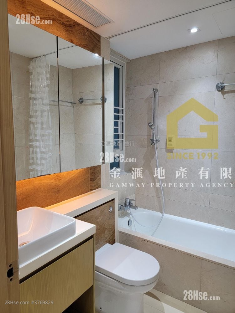 Lions Rise Rental 2 Bedrooms , 1 Bathroom 567 ft²