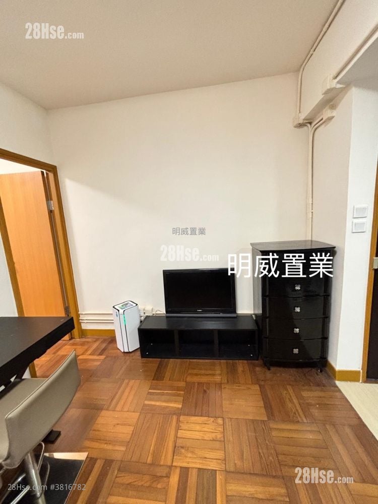 Lai Wing Building Rental 2 Bedrooms 414 ft²