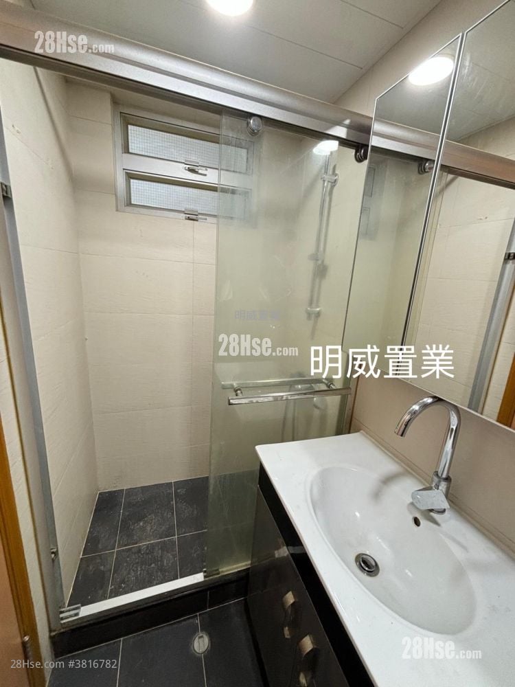 Lai Wing Building Rental 2 Bedrooms 414 ft²