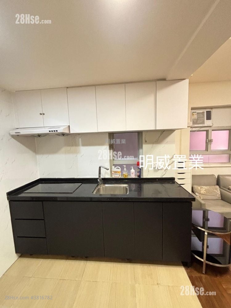 Lai Wing Building Rental 2 Bedrooms 414 ft²