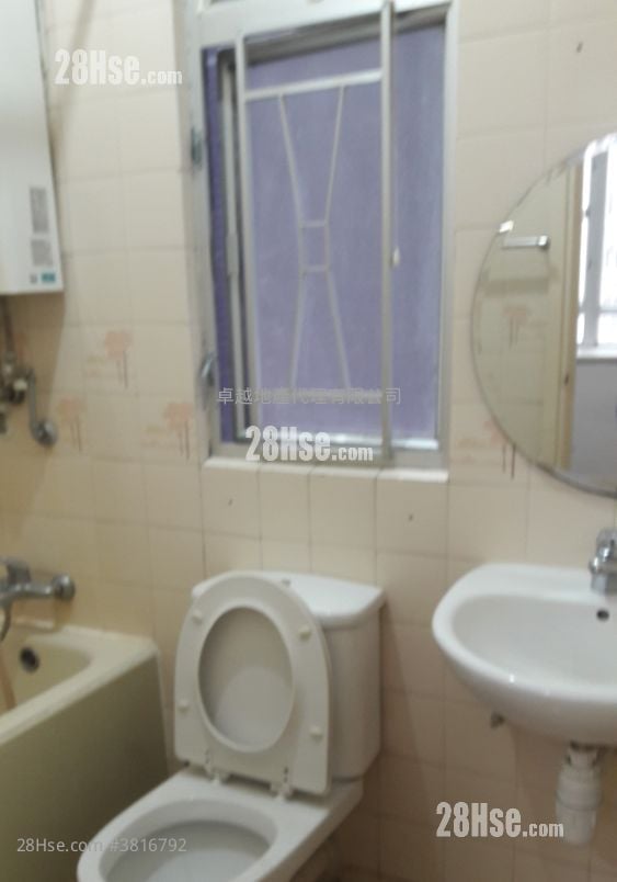 Hing Hon Building Sell 2 Bedrooms , 1 Bathroom 428 ft²