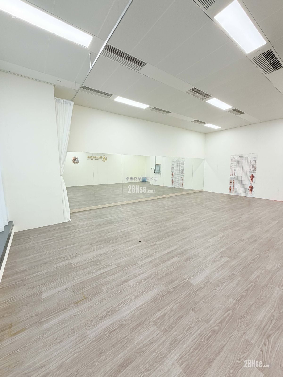 东方国际大厦 租盘 开放式间隔 1,010 平方尺