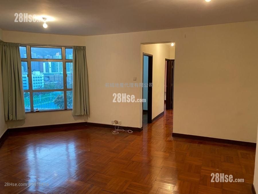 Man Lai Court Sell 3 Bedrooms , 2 Bathrooms 637 ft²
