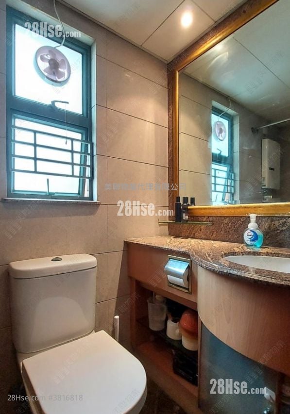 Park Avenue Sell 3 Bedrooms , 2 Bathrooms 737 ft²