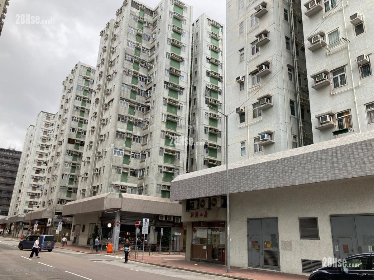 Wyler Garden Rental 2 Bedrooms , 1 Bathroom 348 ft²