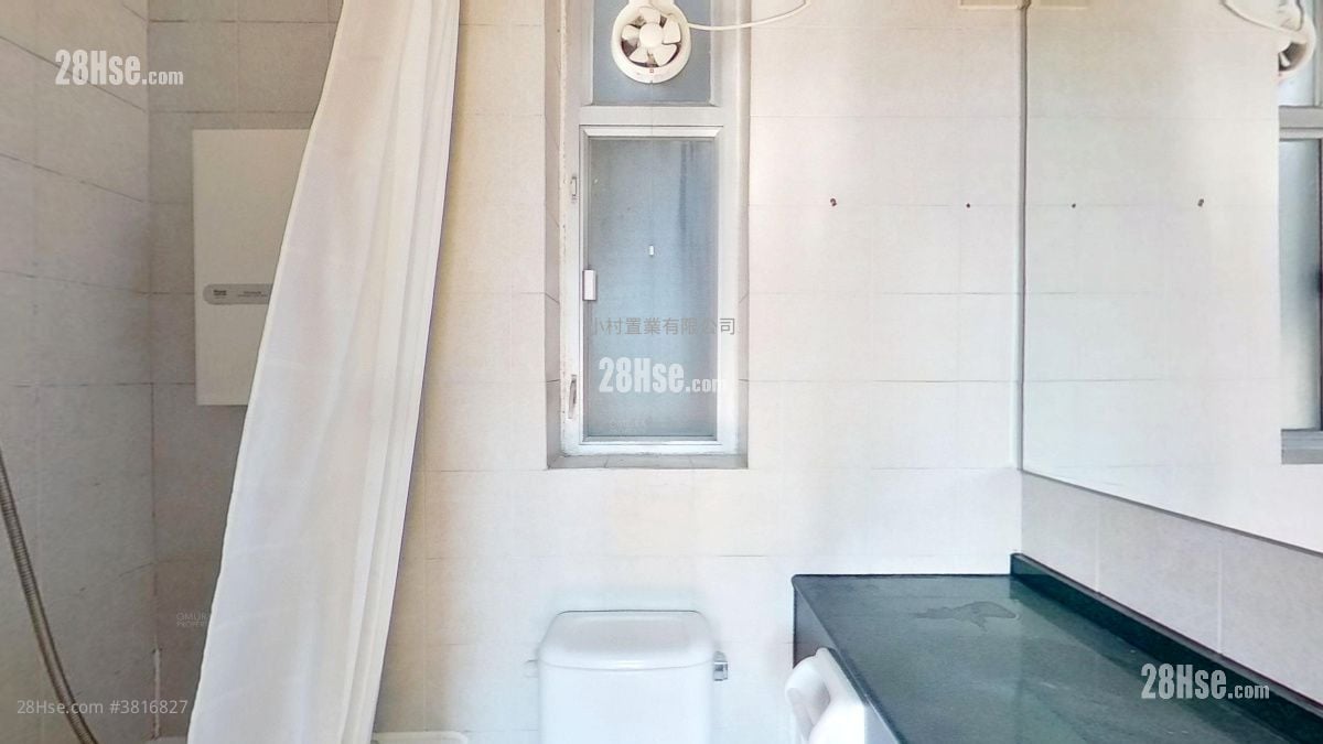 浴室: 宝辉阁 租盘 1 房 , 1 浴室 326 平方尺