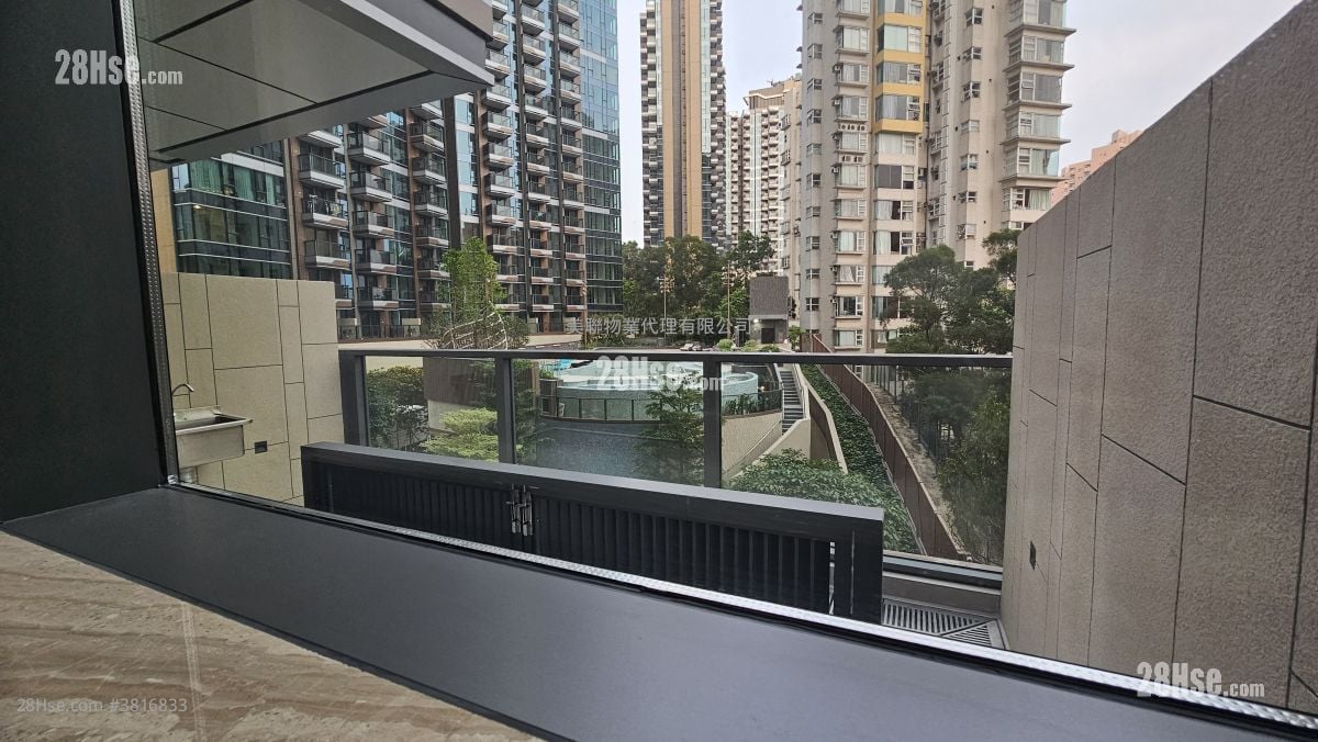 Gold Coast Bay Rental 1 Bedroom , 1 Bathroom 274 ft²