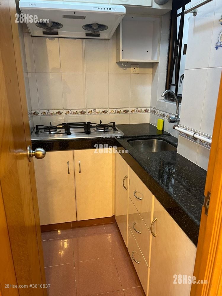 華仁大廈 租盤 2 房 , 1 浴室 338 平方呎