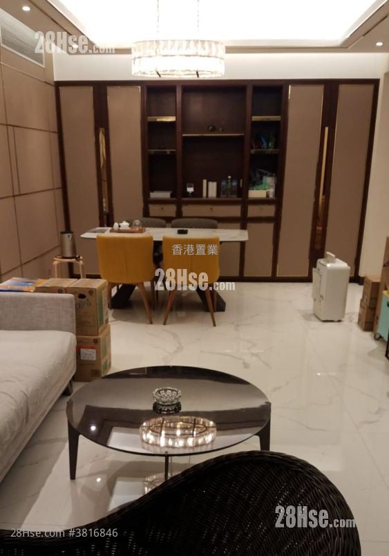 君臨天下 租盤 3 房 1,053 平方呎