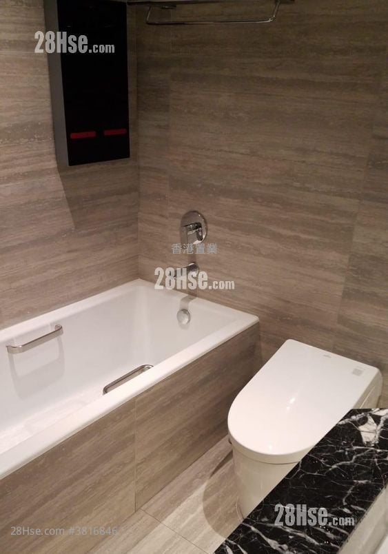 君臨天下 租盤 3 房 1,053 平方呎