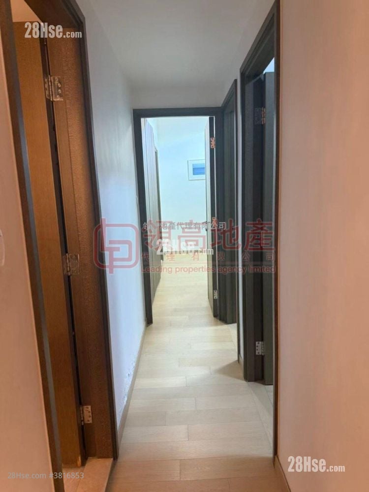 The Austin Sell 3 Bedrooms , 3 Bathrooms 1,002 ft²