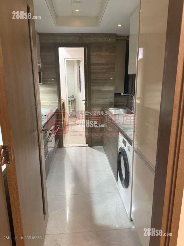 The Austin Sell 3 Bedrooms , 3 Bathrooms 1,002 ft²