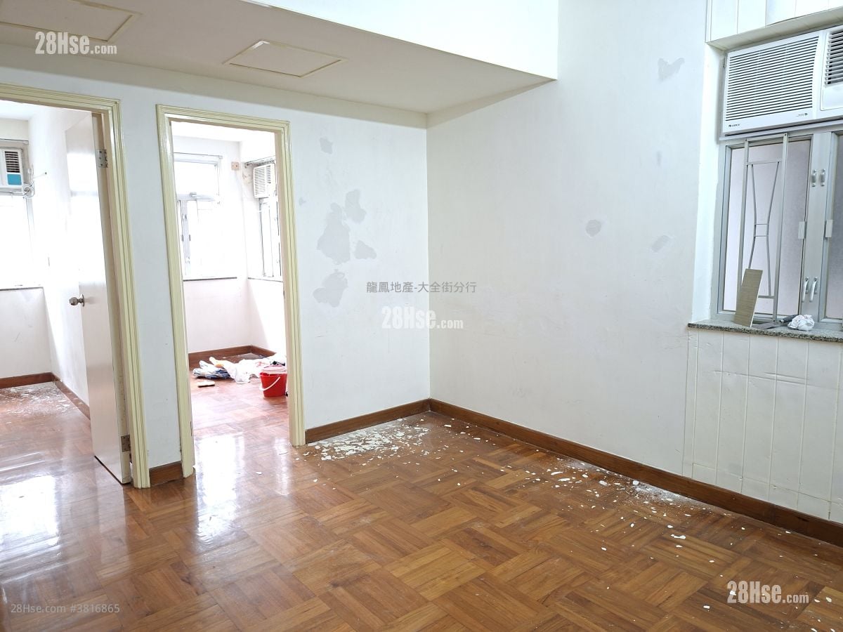 Chung Ying Building Rental 3 Bedrooms , 1 Bathroom 490 ft²