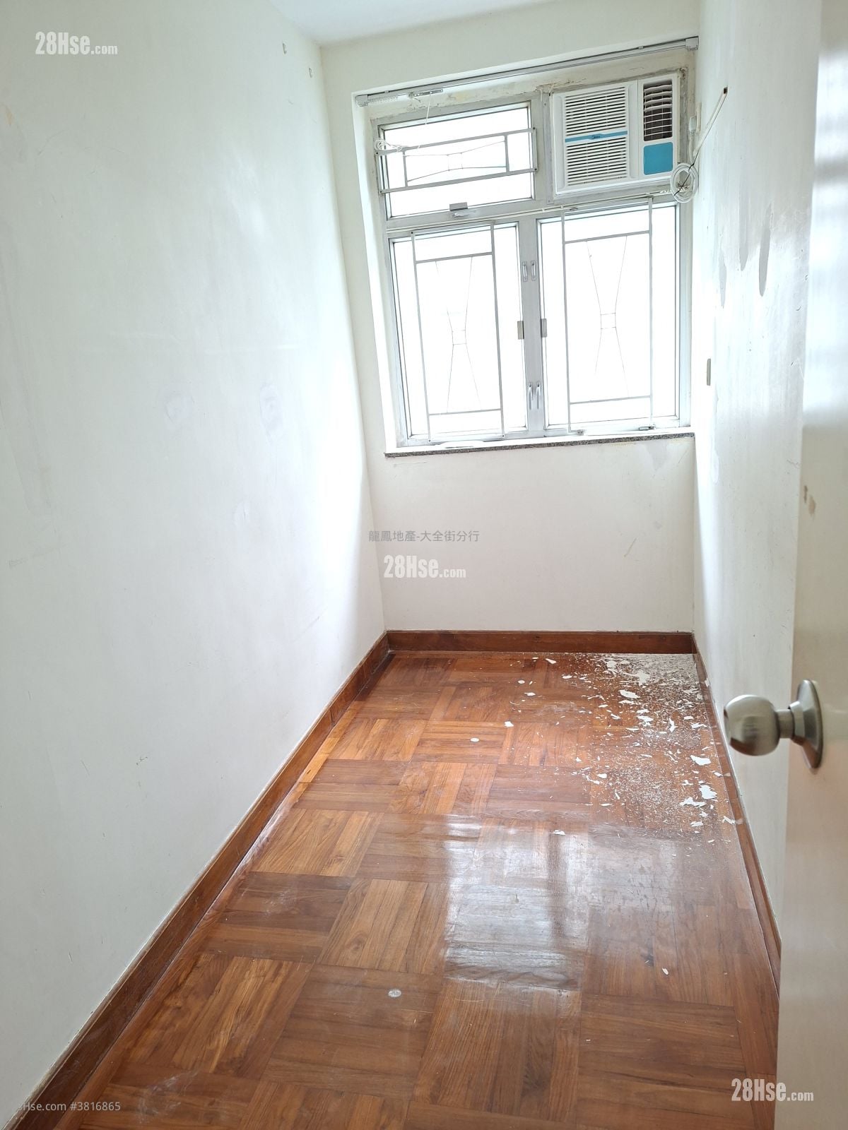 Chung Ying Building Rental 3 Bedrooms , 1 Bathroom 490 ft²