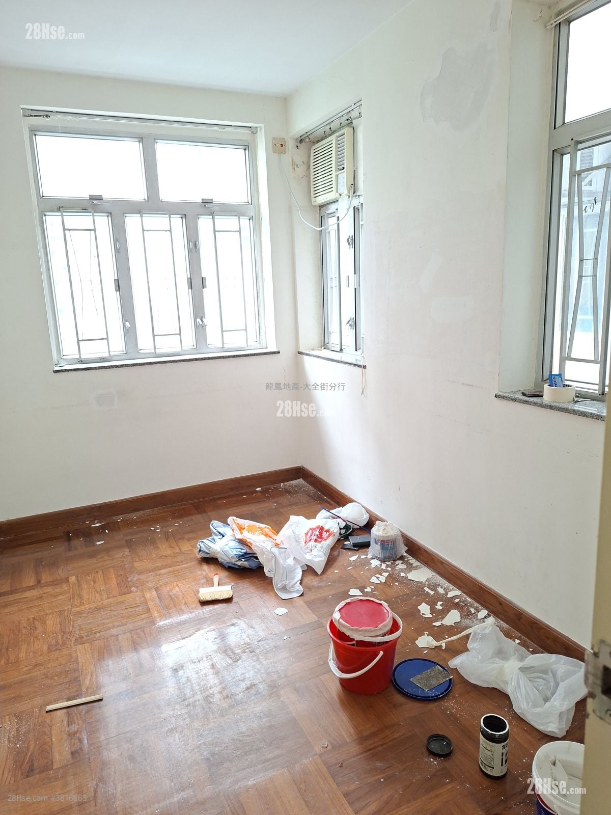 Chung Ying Building Rental 3 Bedrooms , 1 Bathroom 490 ft²