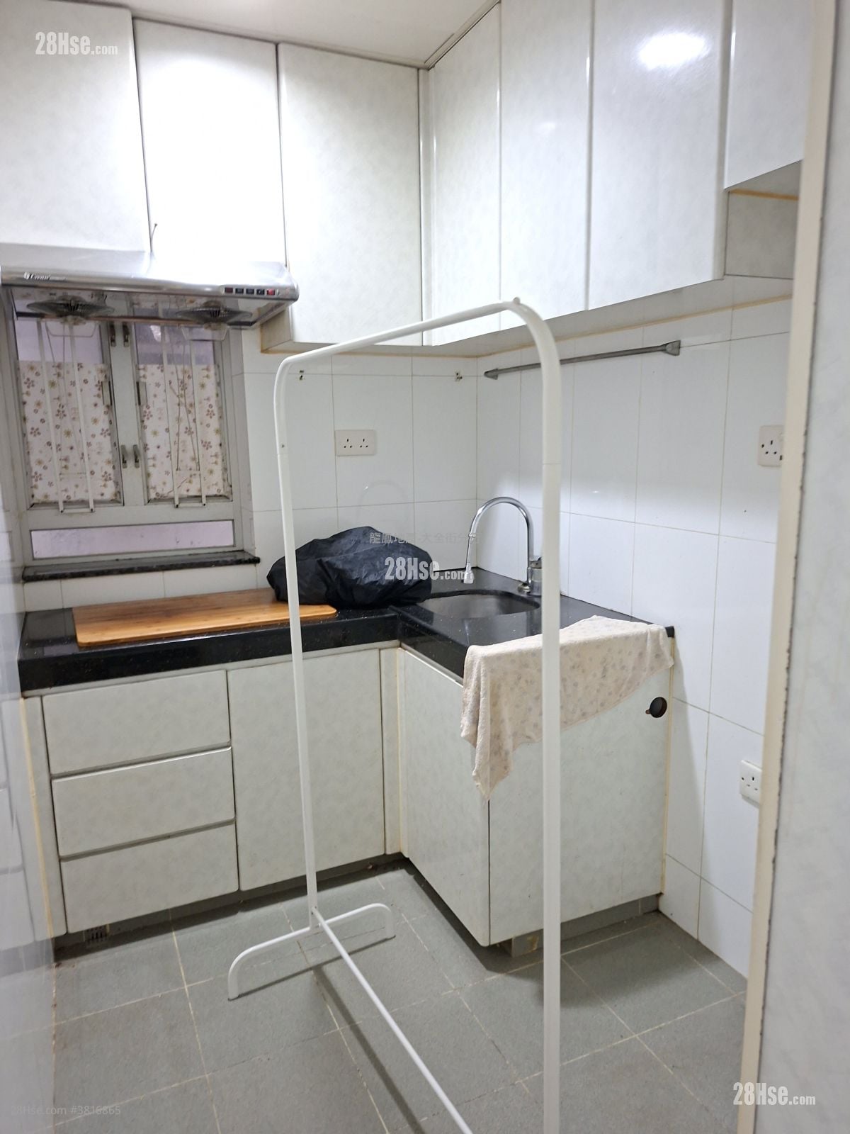 Chung Ying Building Rental 3 Bedrooms , 1 Bathroom 490 ft²