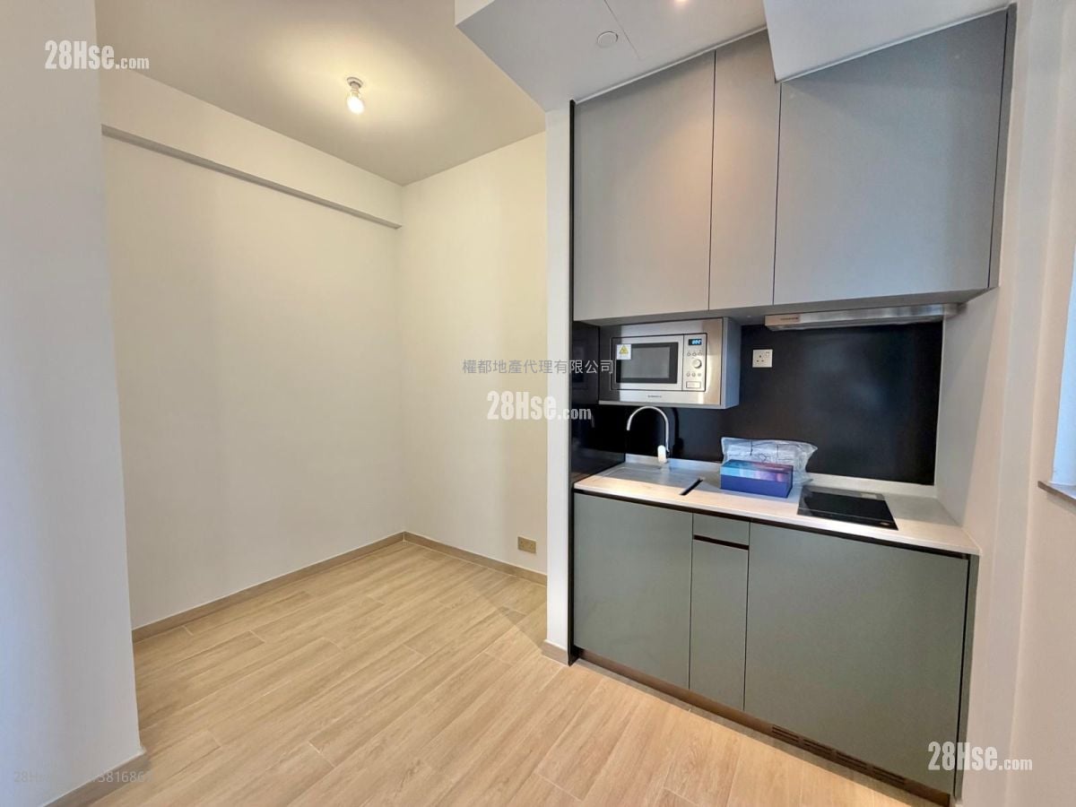 Soyo Square Rental 223 ft²