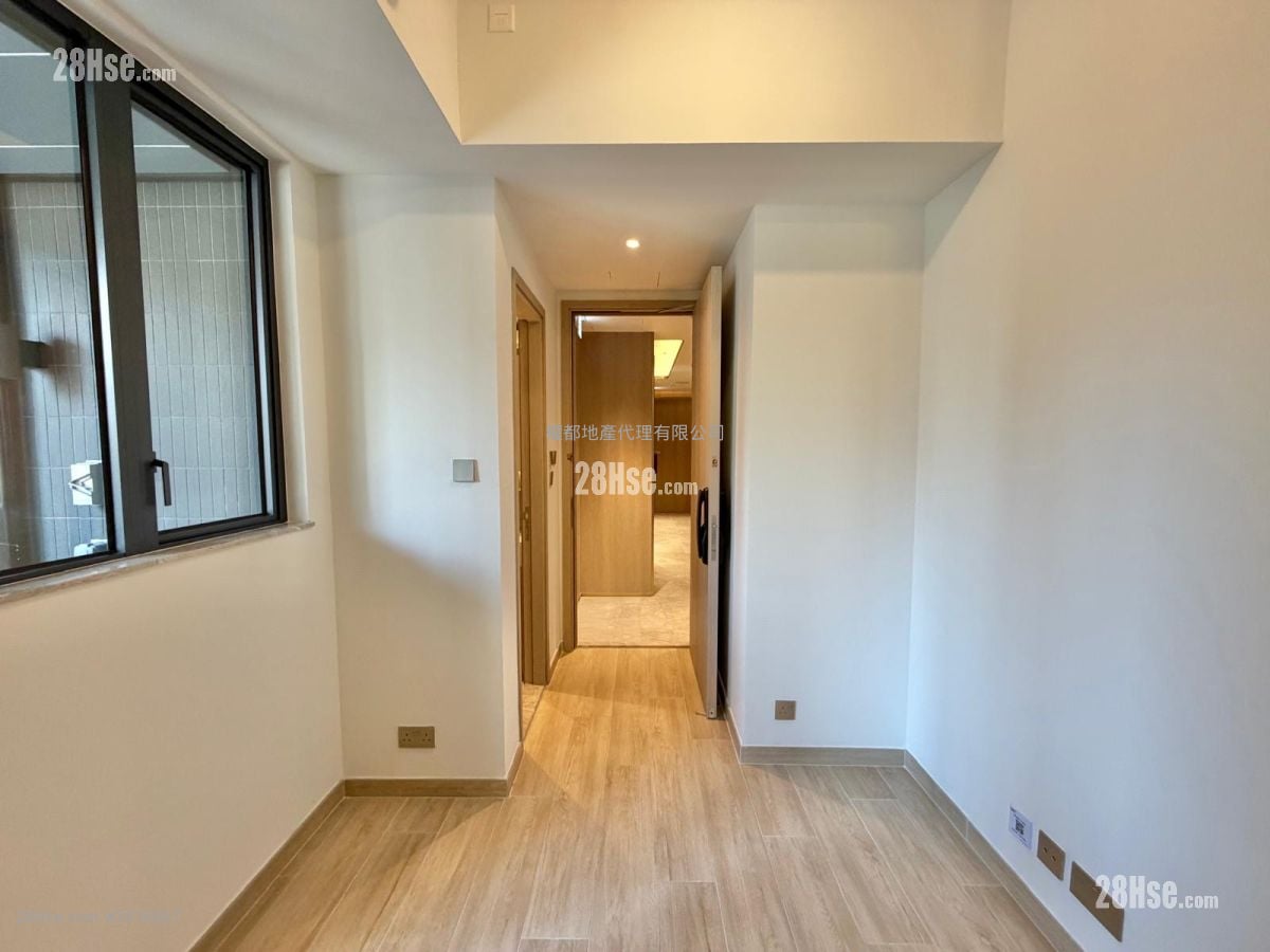 Soyo Square Rental 223 ft²