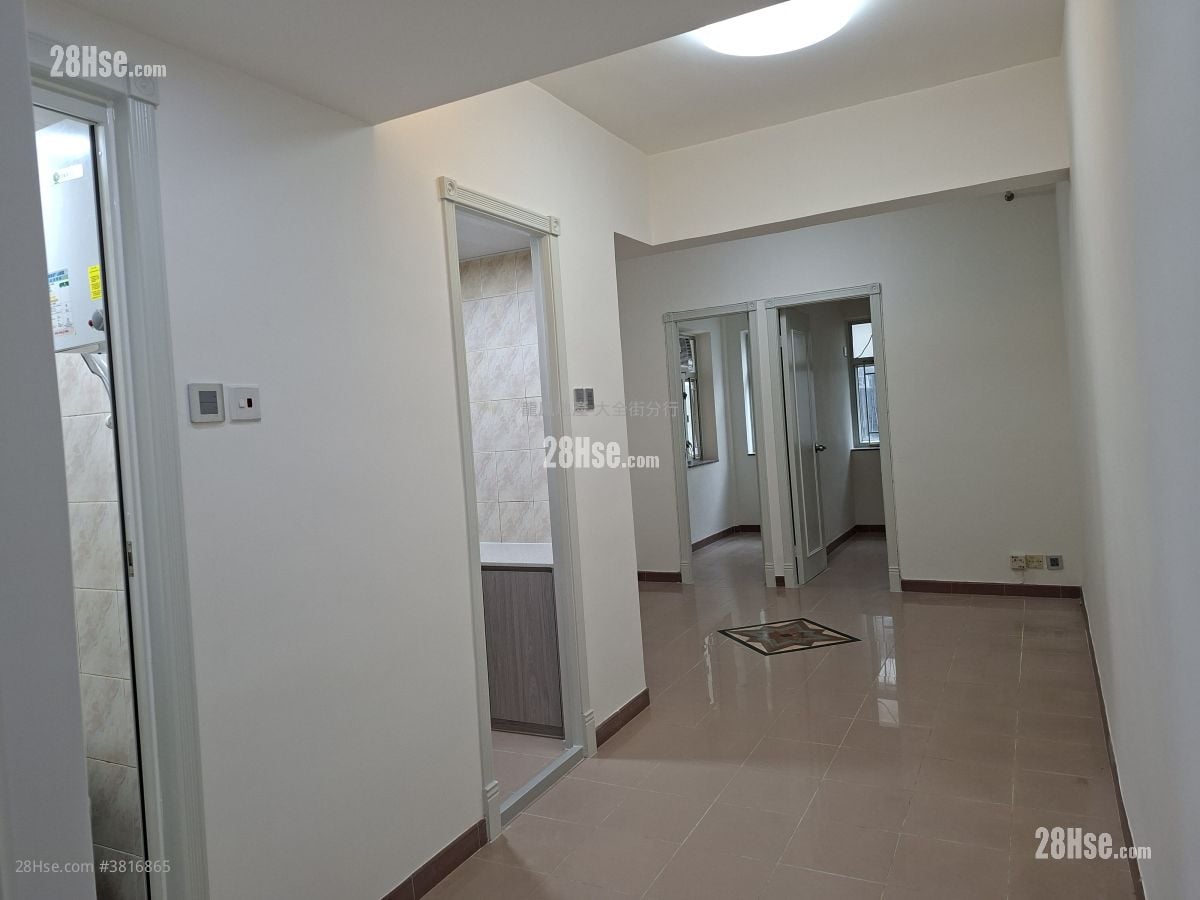 Chung Ying Building Rental 3 Bedrooms , 1 Bathroom 490 ft²