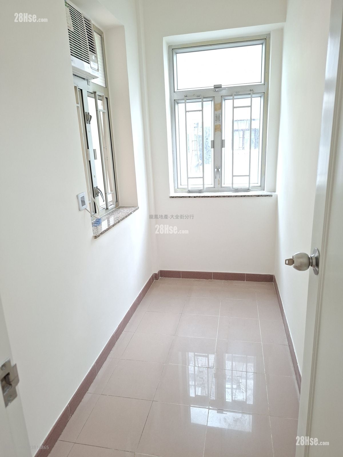 Chung Ying Building Rental 3 Bedrooms , 1 Bathroom 490 ft²