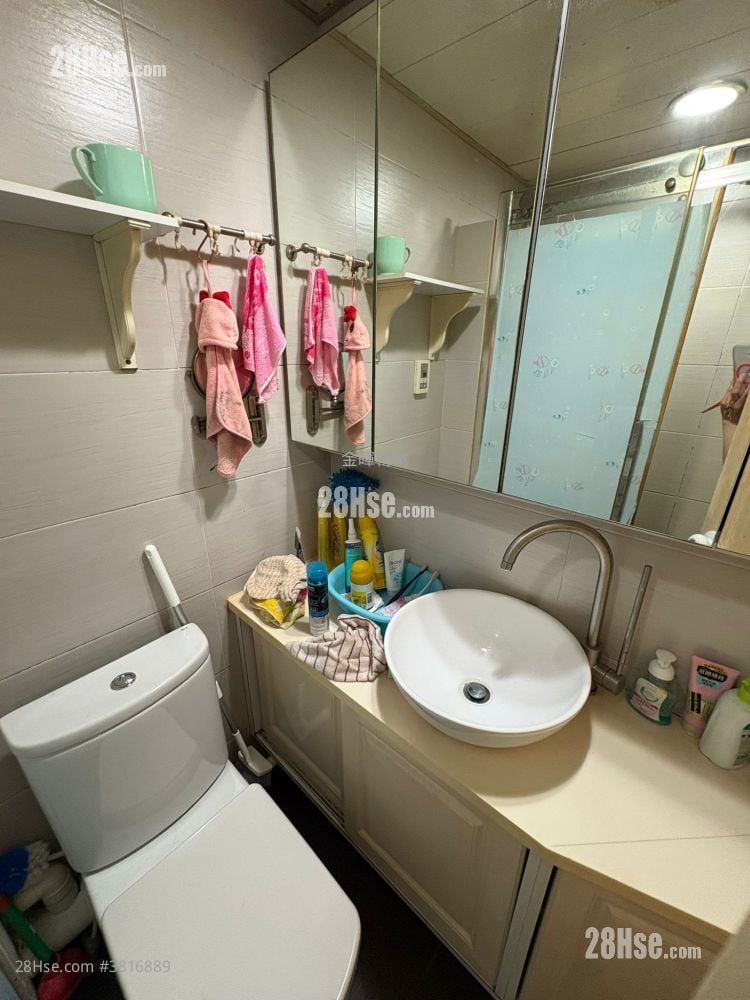 Cheery Garden Sell 2 Bedrooms , 1 Bathroom 365 ft²