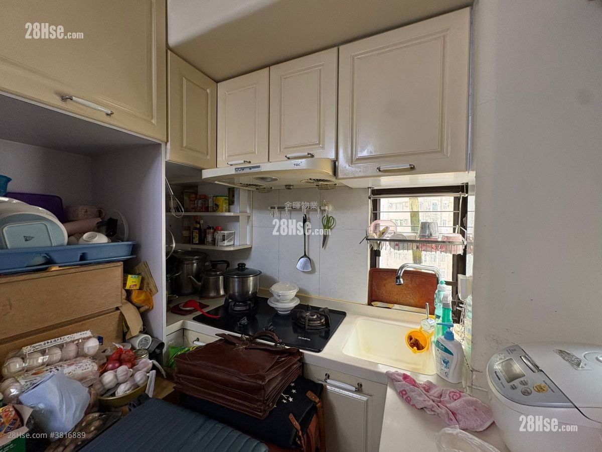 Cheery Garden Sell 2 Bedrooms , 1 Bathroom 365 ft²