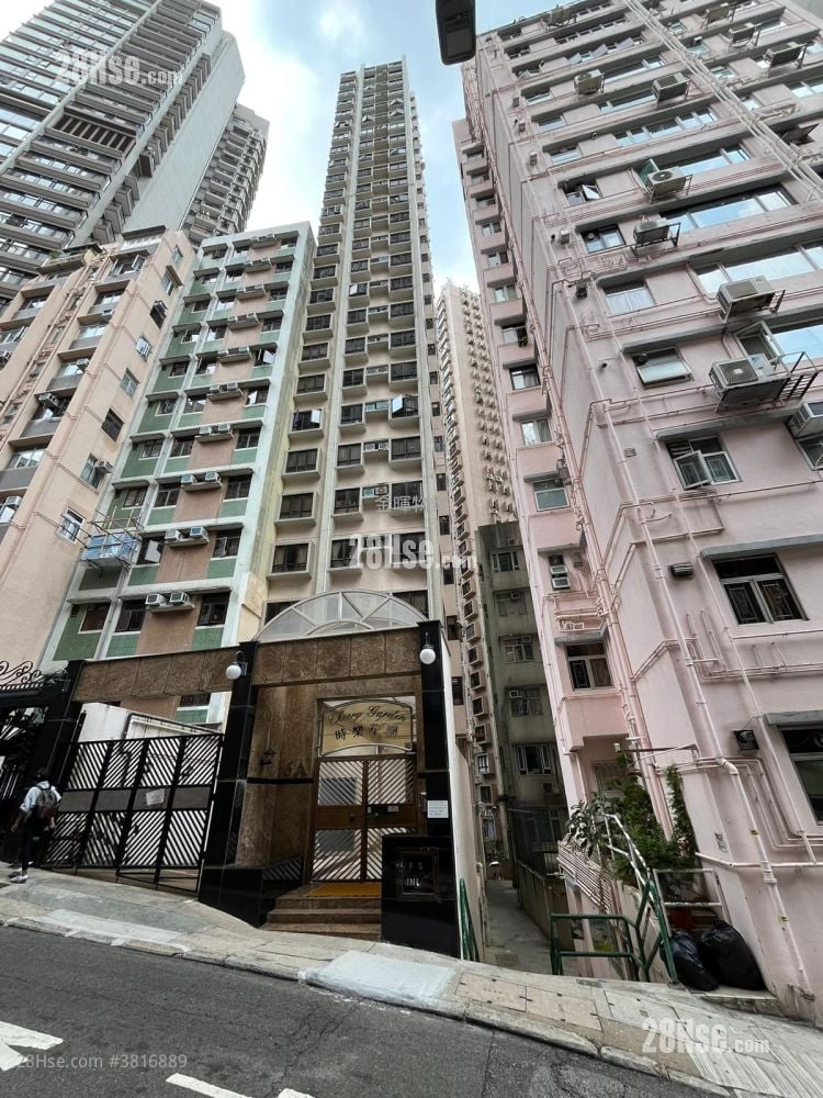 Cheery Garden Sell 2 Bedrooms , 1 Bathroom 365 ft²