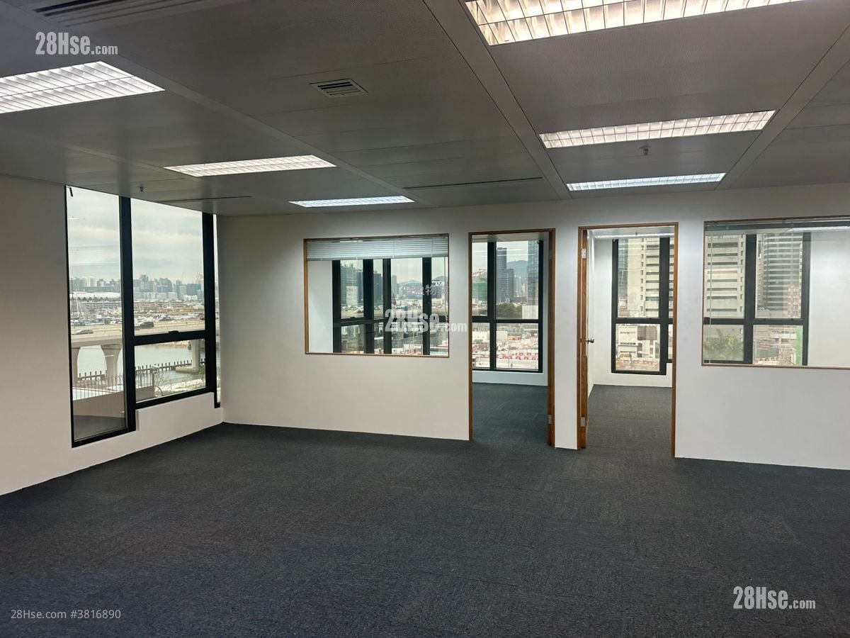 Lu Plaza Rental 1,304 ft²