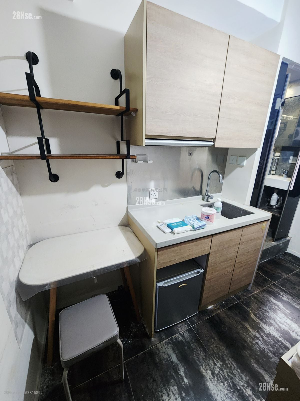 Apartment Rental 120 ft²