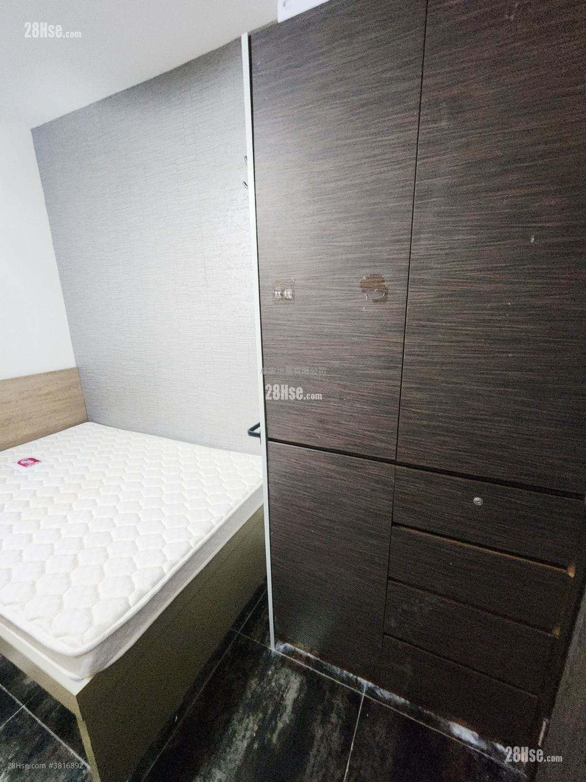 Apartment Rental 120 ft²