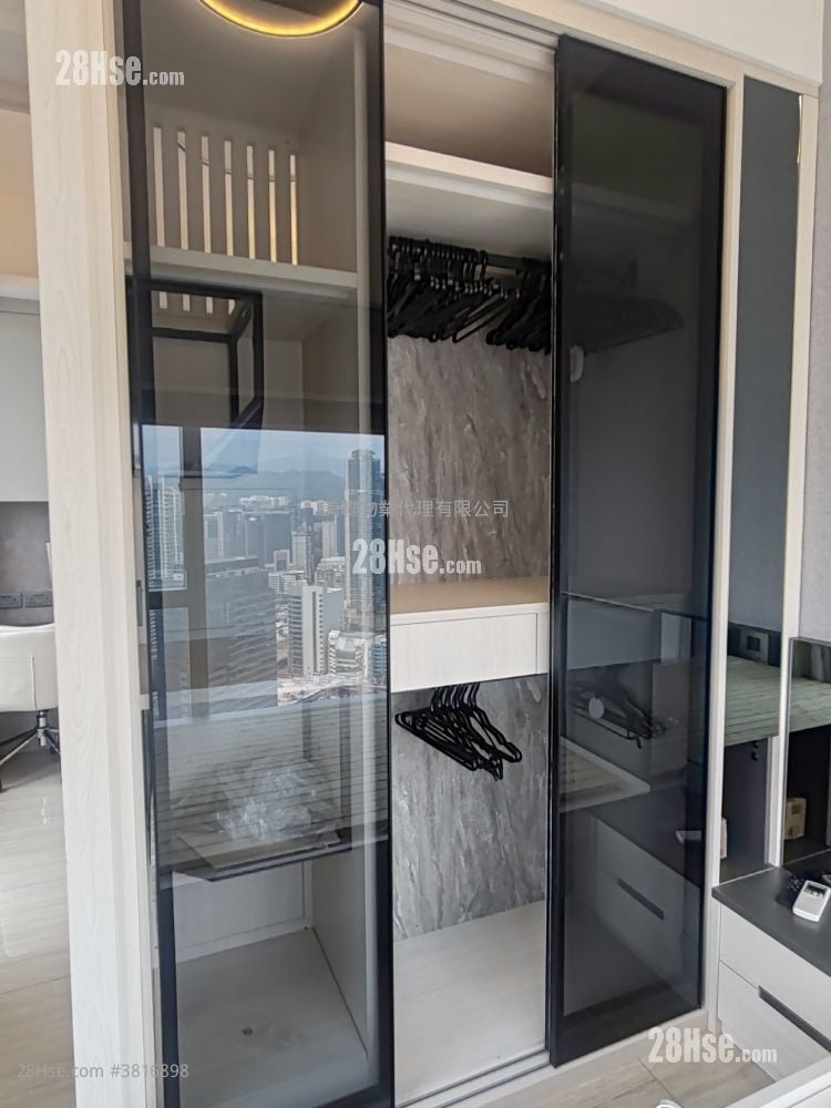 Cullinan West Rental 1 Bedroom , 2 Bathrooms 391 ft²