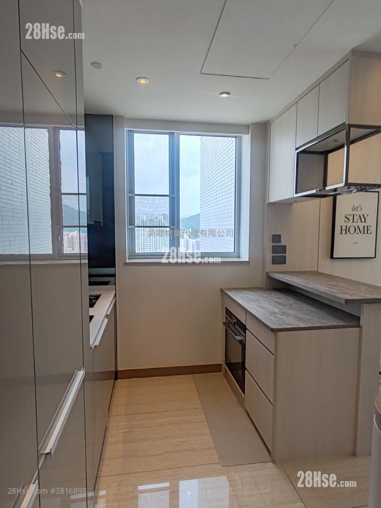 Cullinan West Rental 1 Bedroom , 2 Bathrooms 391 ft²