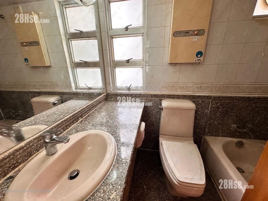 Kingswood Villas Sell 3 Bedrooms 630 ft²