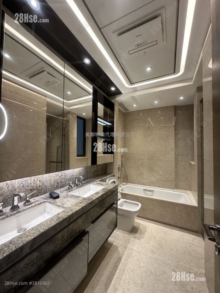 傲玟 租盘 3 房 , 4 浴室 1,388 平方尺