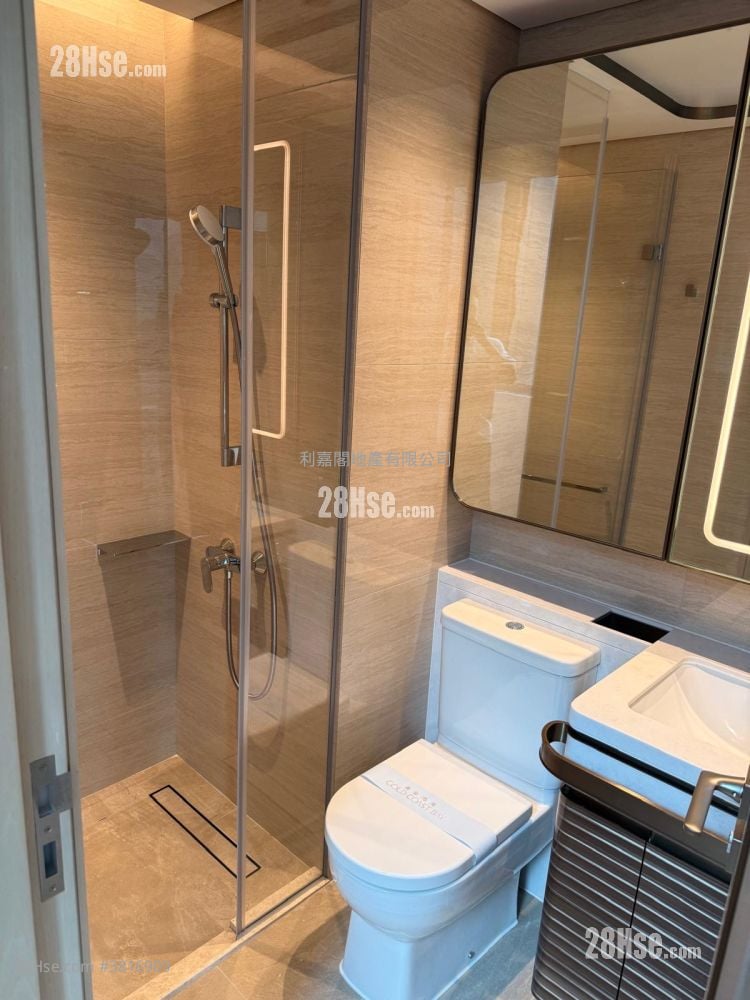 Gold Coast Bay Sell 1 Bedroom , 1 Bathroom 311 ft²