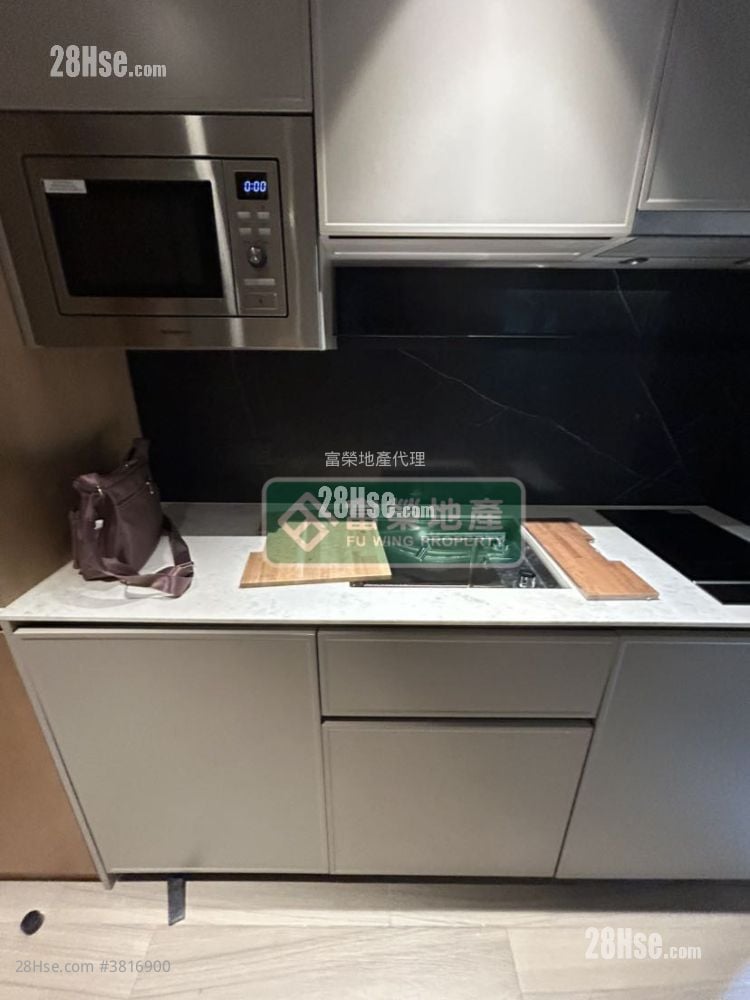 Uptify Rental Studio , 1 Bathroom 179 ft²