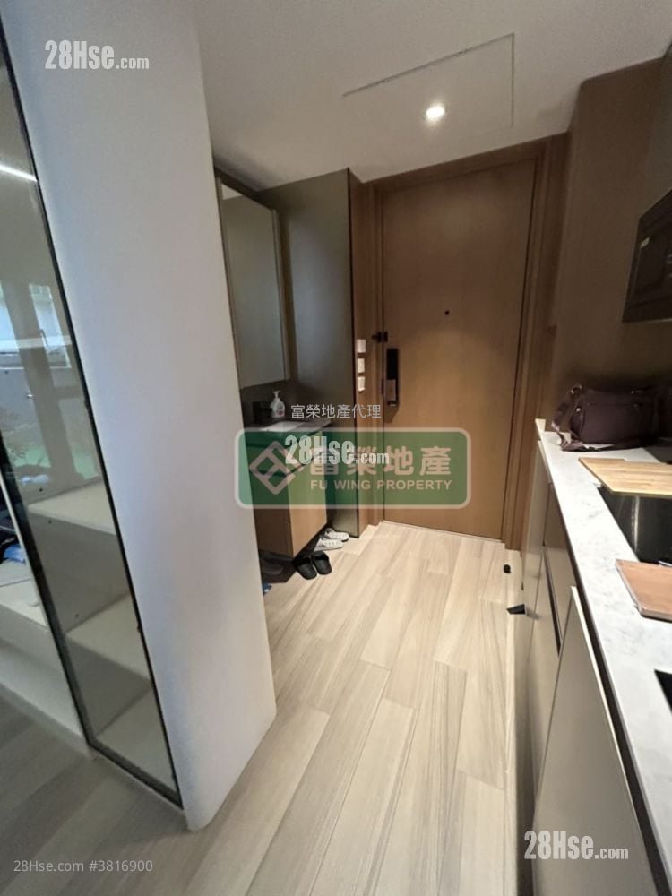 Uptify Rental Studio , 1 Bathroom 179 ft²