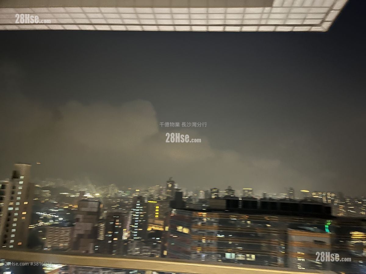 Cite 33 Sell 3 Bedrooms , 2 Bathrooms 675 ft²