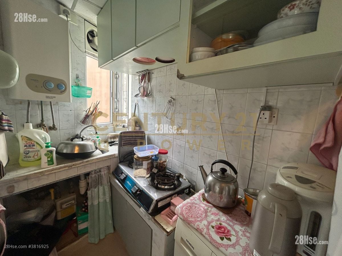 东豪大厦 售盘 1 房 , 1 浴室 220 平方尺