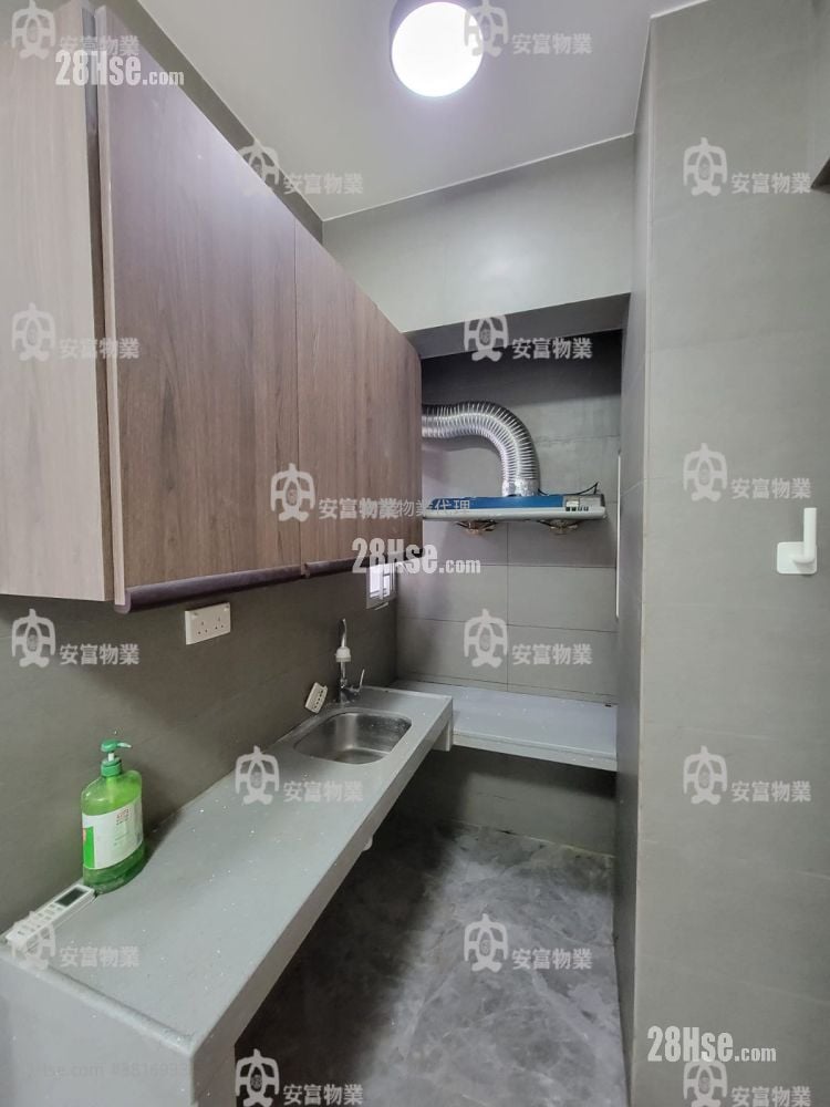 邦興大樓 租盤 2 房 296 平方呎