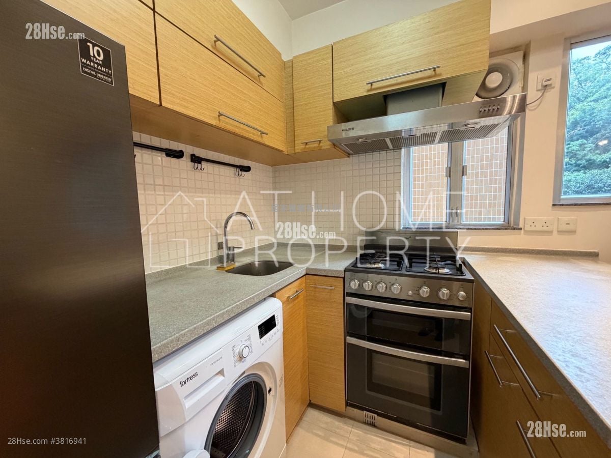 Wing Tai Mansion Rental 2 Bedrooms , 1 Bathroom 529 ft²