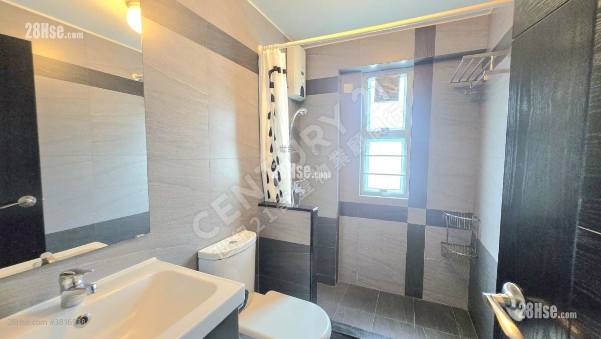 南山新村 售盤 4 房 , 3 浴室