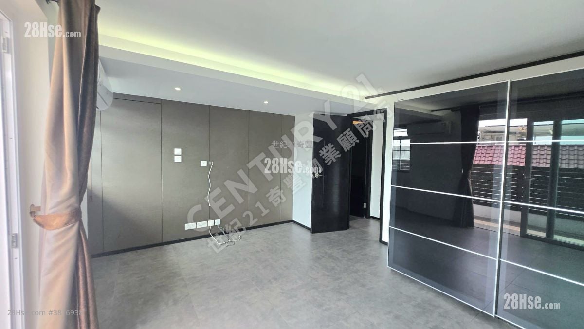 南山新村 售盤 4 房 , 3 浴室