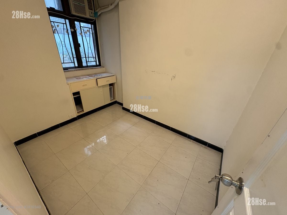 侨发大厦 租盘 3 房 , 1 浴室 520 平方尺