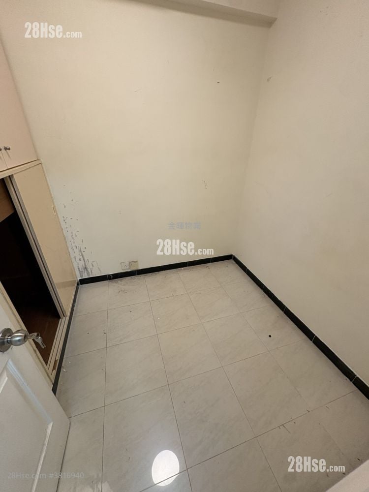 侨发大厦 租盘 3 房 , 1 浴室 520 平方尺