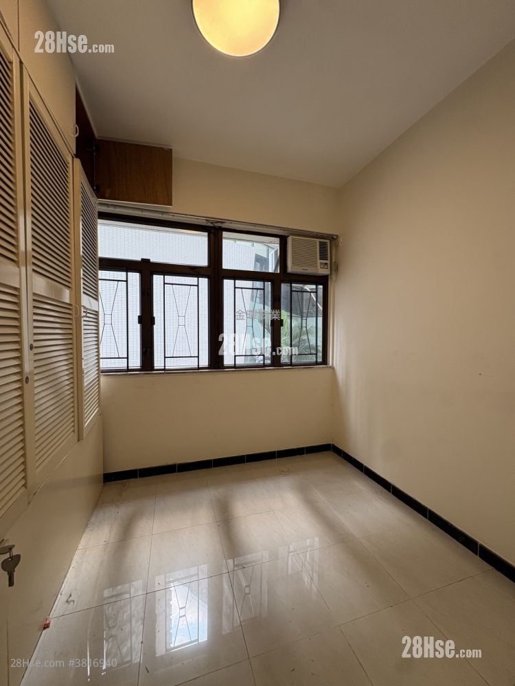 侨发大厦 租盘 3 房 , 1 浴室 520 平方尺