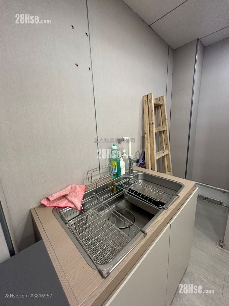 云天大楼 租盘 开放式间隔