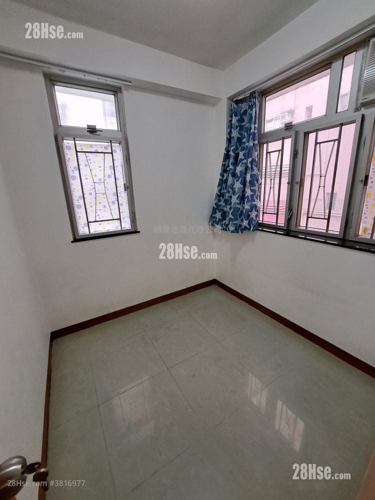 Double Mansion Rental 290 ft²